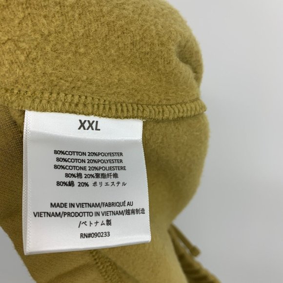 Fear of God Essentials Tan Shorts - Picture 6 of 10